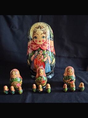 Matryoshka Vintage 13 Piece Signed Russian Nesting Dolls Hand Painted